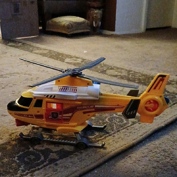 Air Patrol Rescue Helicopter - Picture 1 of 6